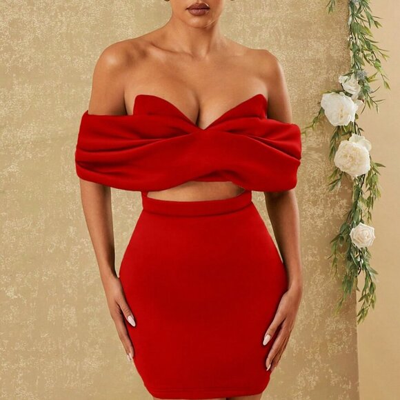 red Elegant Off-Shoulder Zipper Back Hollow Slim Fit Mini Dress - Picture 1 of 6